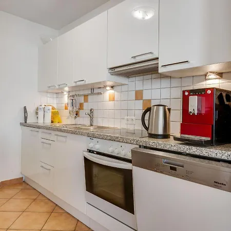 Charming Apartment In Kaprun Austria With Mountain View * Kaprun